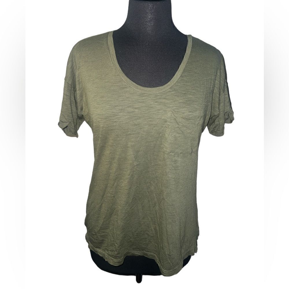 🐘Loft Olive Green T-shirt